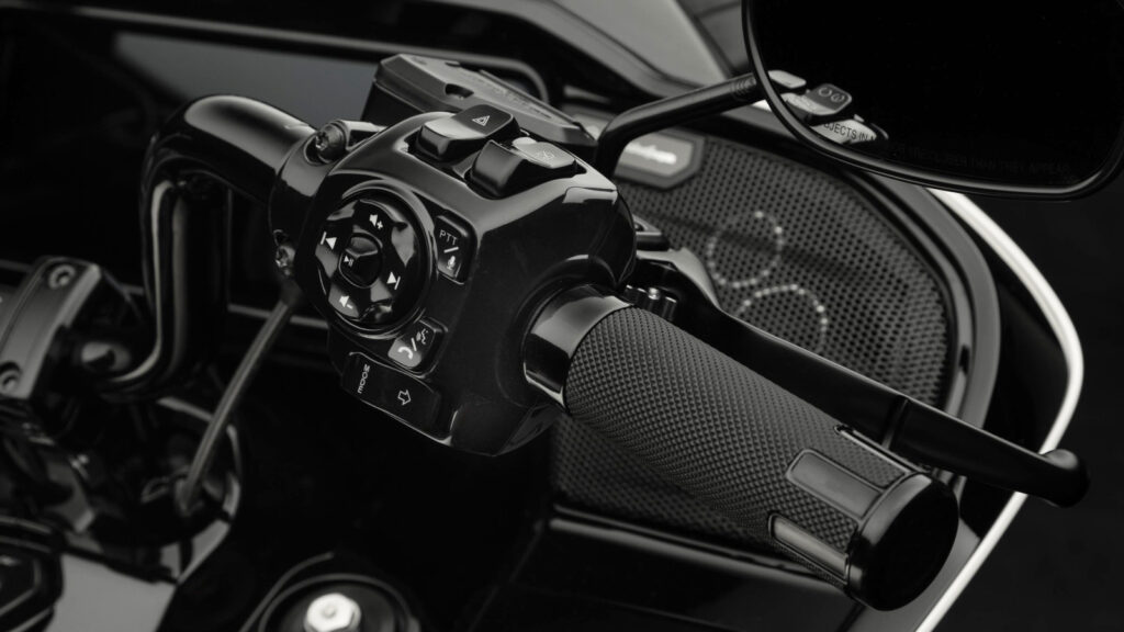 Harley Davidson 2024 CVO™ Road Glide™ ST