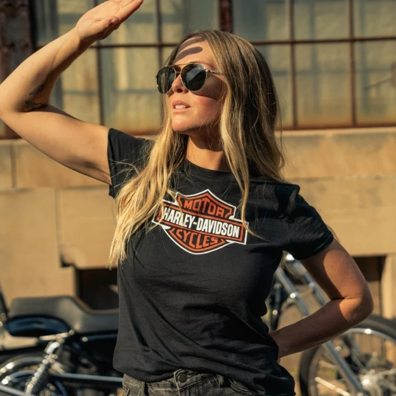 Women's Bar & Shield Short Sleeve Tee - Black Beauty
