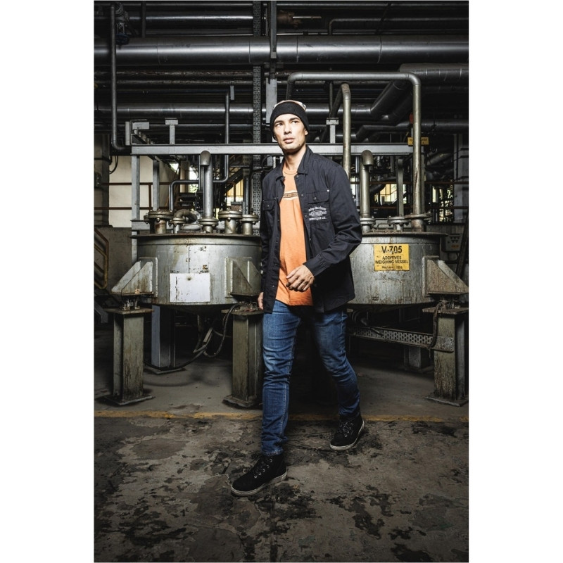 Men's Stacked Bar & Shield Slub Tee