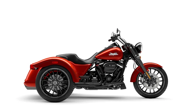 Harley Davidson 2025 Freewheeler® - Whiskey Fire