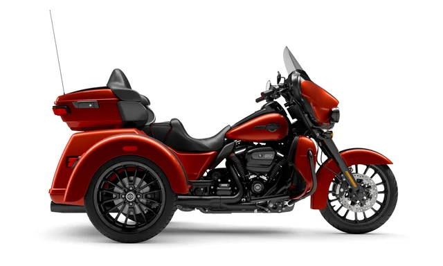 Harley Davidson 2025 Tri Glide® Ultra - Whiskey Fire/Vivid Black