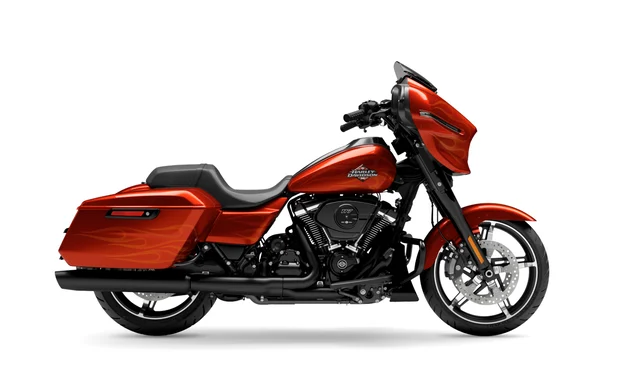 Harley Davidson 2025 Street Glide® - Whiskey Firestorm 