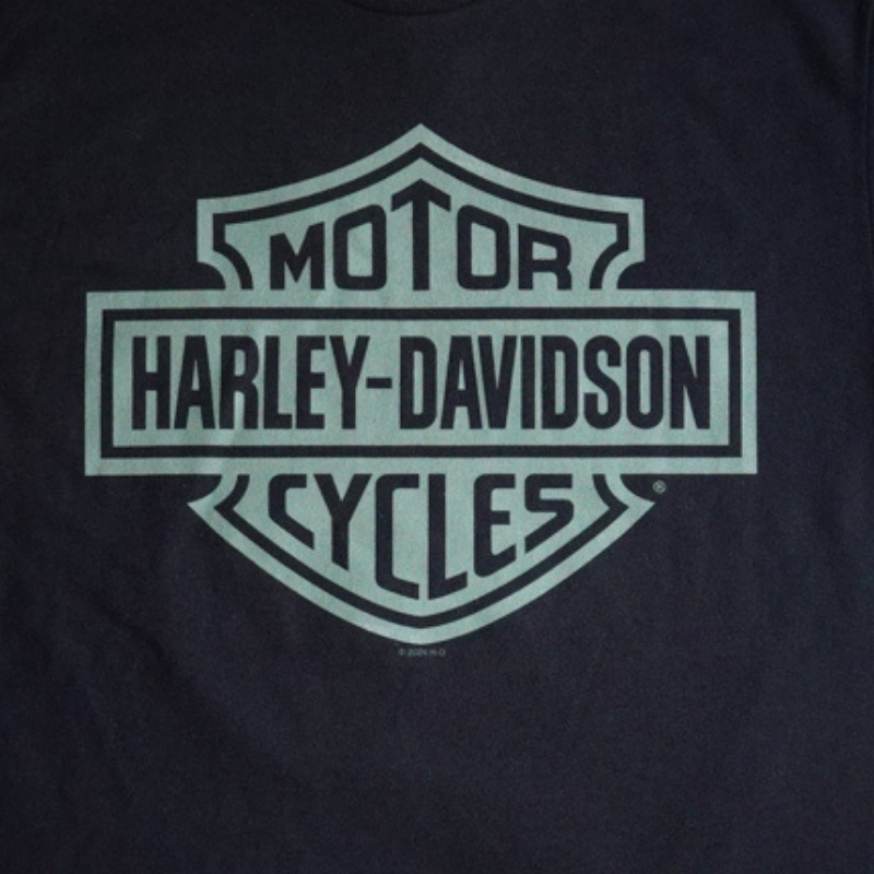 Mens Outline Bar & Shield Dealer Tee