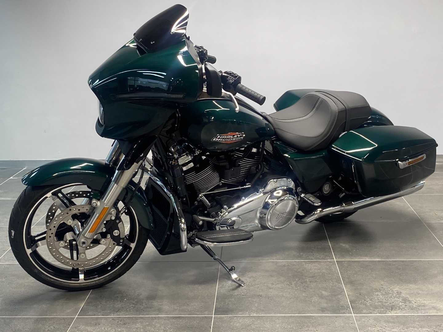 2025 HARLEY DAVIDSON Street Glide