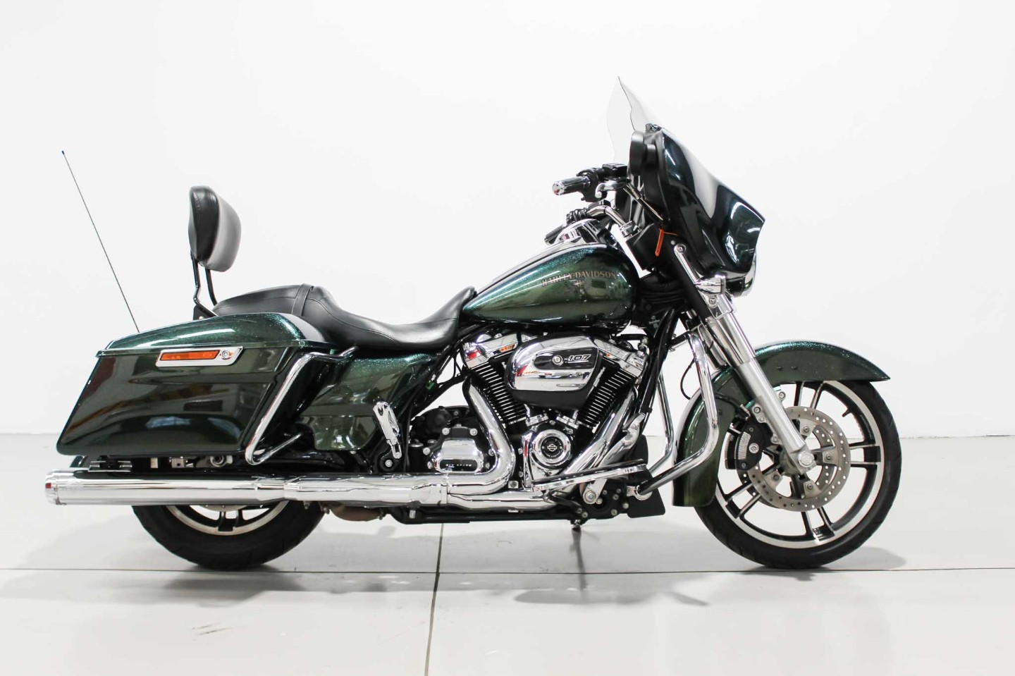 2020 HARLEY DAVIDSON Street Glide 107